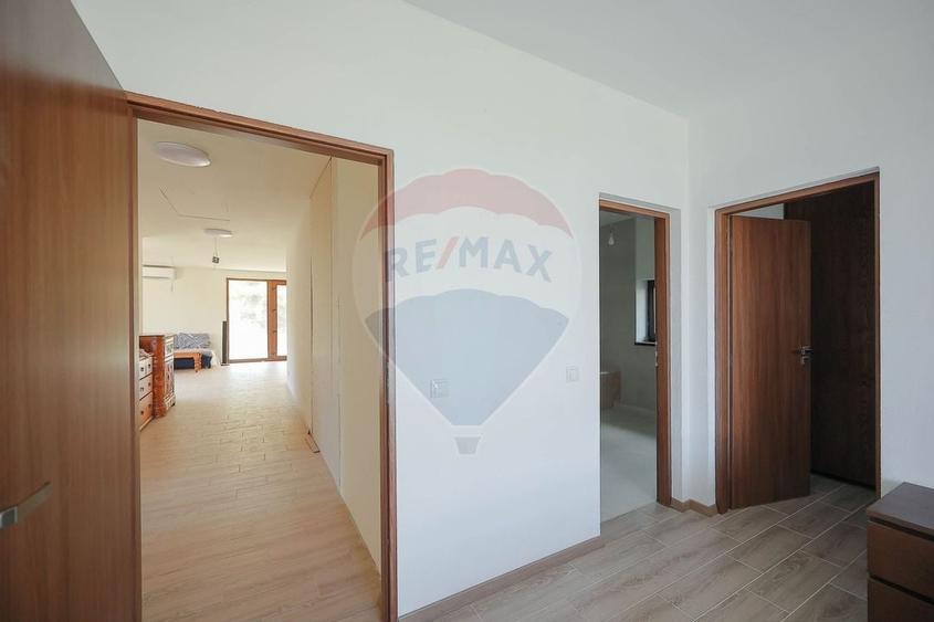De vanzare Casa noua  cu 4 camere, teren 1190 mp  Cartier Podgoria - 2
