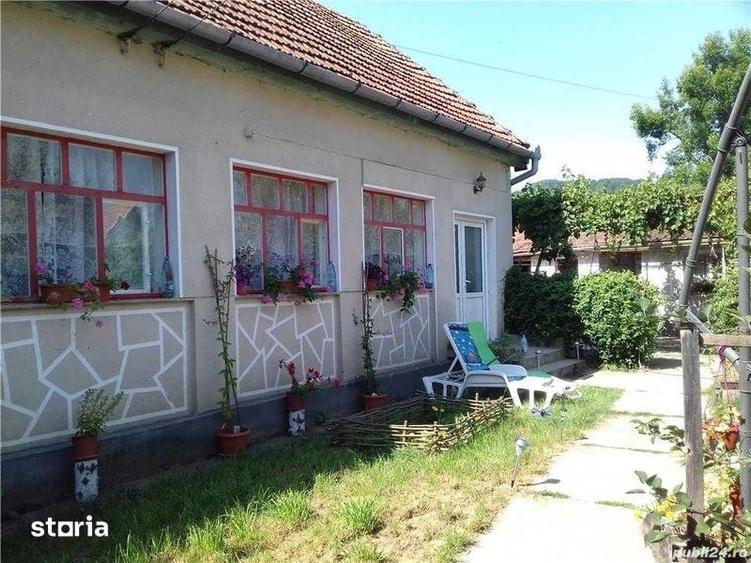 Casă cu 4 camere cu Teren 244 Mp în Dobra