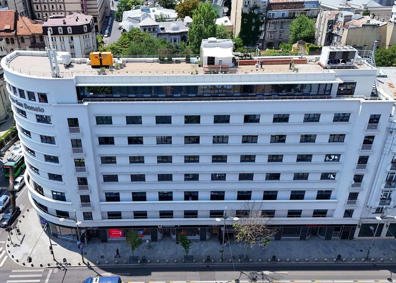 Birou, de 3,500 mp, în Romană