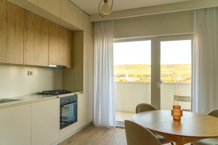 Apartament cu 2 camere semidecomandat, mobilat în Florești