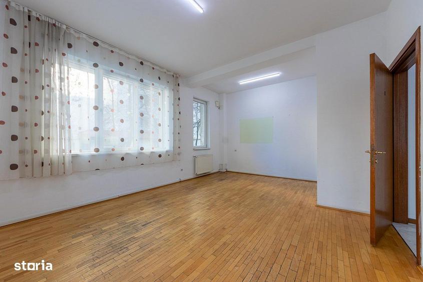 Spațiu comercial, de 100 mp, în Ferdinand