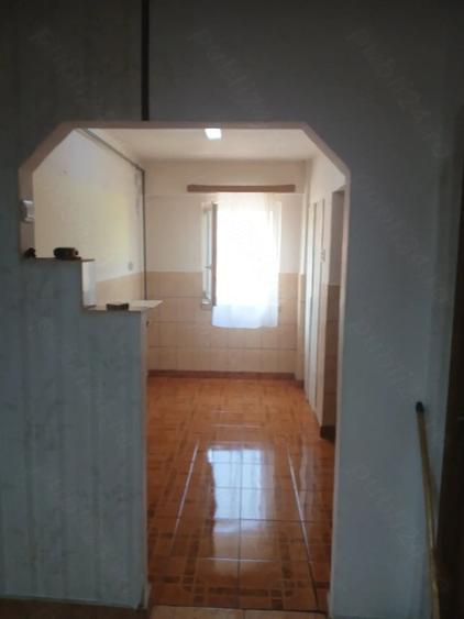 Apartament cu 3 camere decomandat în Fizeșu Gherlii