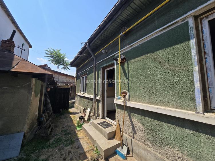 Casă individuală cu 4 camere cu Canalizare în Nord - Spitalul Județean