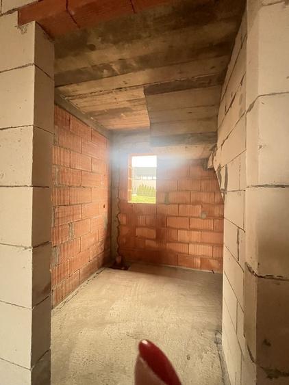 Duplex cu 4 camere cu Canalizare în Ipotești