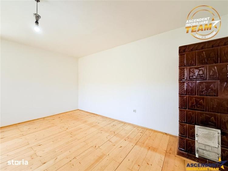 Casă cu 4 camere în Araci