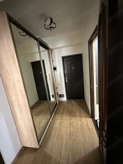 Garsonieră decomandată în Gorjului