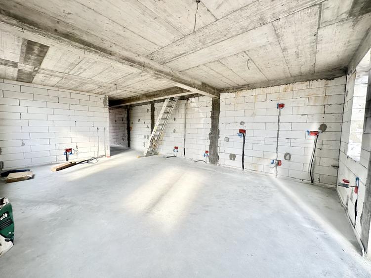 Duplex cu 5 camere cu Canalizare în Moșnița Nouă