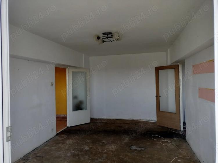 Apartament cu 2 camere semidecomandat în Pantelimon