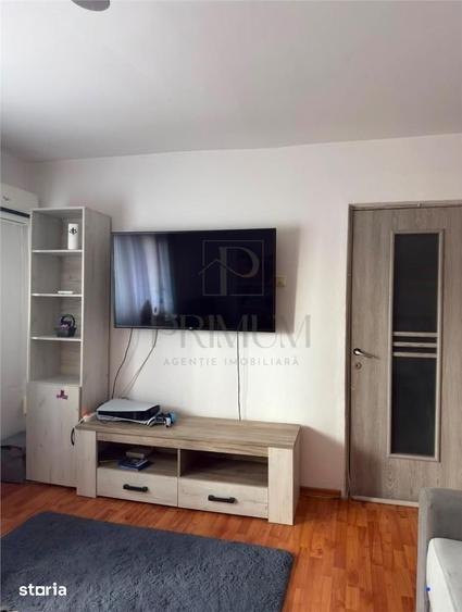 Apartament cu 2 camere semidecomandat, mobilat în Soarelui