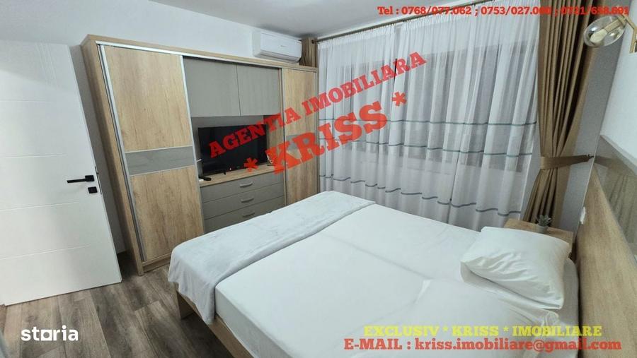Apartament cu 4 camere decomandat în Ultracentral