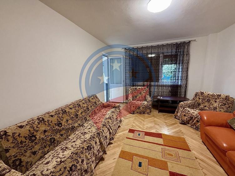 Apartament cu 3 camere decomandat în 1 Mai