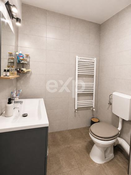 Apartament cu 2 camere semidecomandat, mobilat în Florești