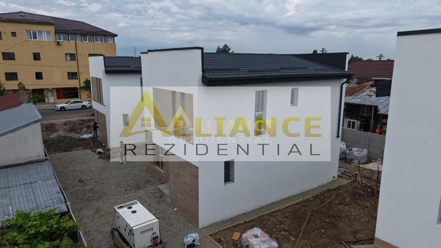 Casă individuală cu 5 camere cu Canalizare în Central