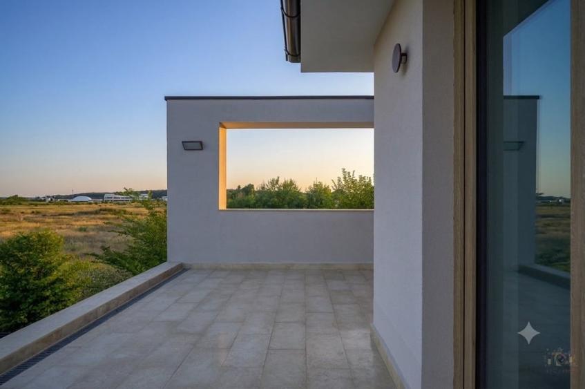 Casă individuală cu 4 camere cu Piscina în Corbeanca