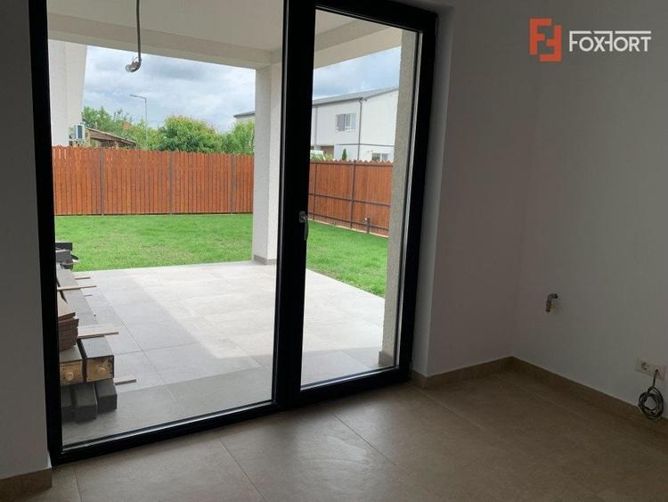 Duplex cu 5 camere cu Canalizare în Dumbrăvița
