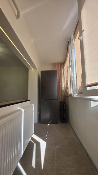 Apartament cu 3 camere decomandat, mobilat în Buziașului