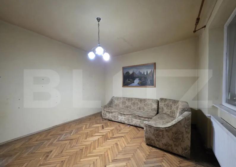 Casă cu 4 camere cu Teren 500 Mp în Titulescu