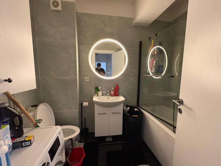 Apartament cu 2 camere decomandat în Berceni