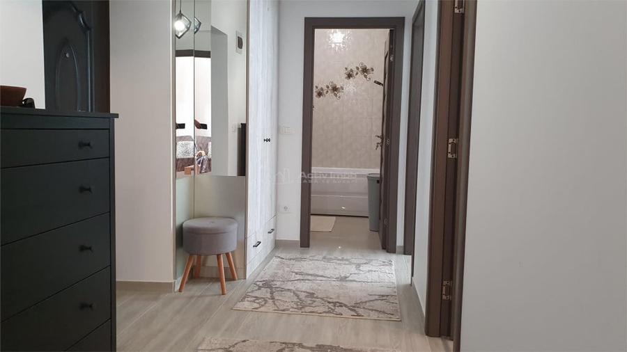 Apartament cu 3 camere decomandat în Burdujeni