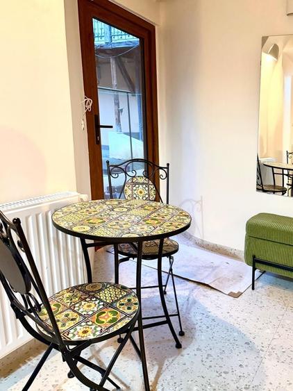 Apartament cu 2 camere decomandat, mobilat în P-ța Unirii