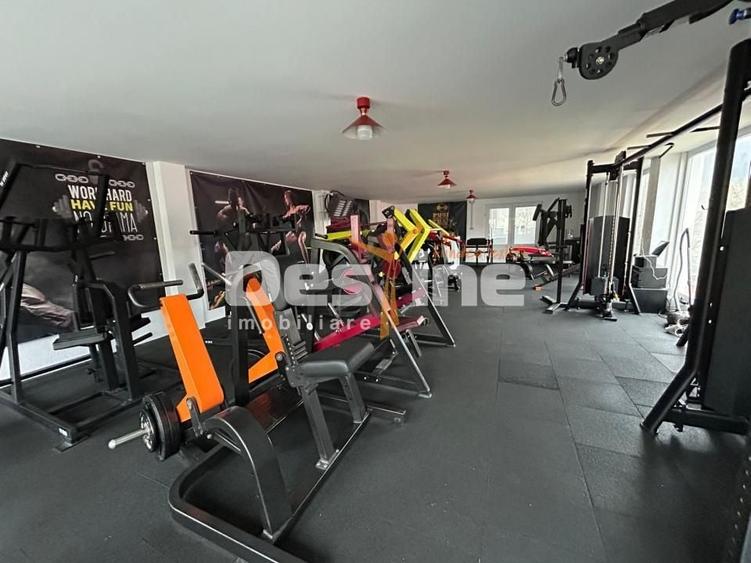Spațiu comercial, de 336 mp, în Mărăței