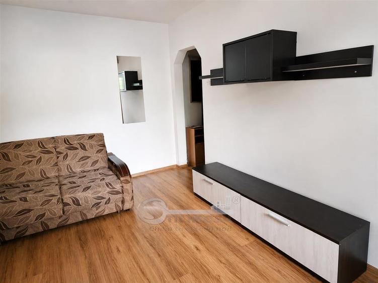 Apartament cu 2 camere semidecomandat în Palat