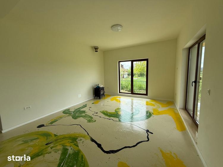 Casă cu 4 camere cu Teren 750 Mp în Jucu