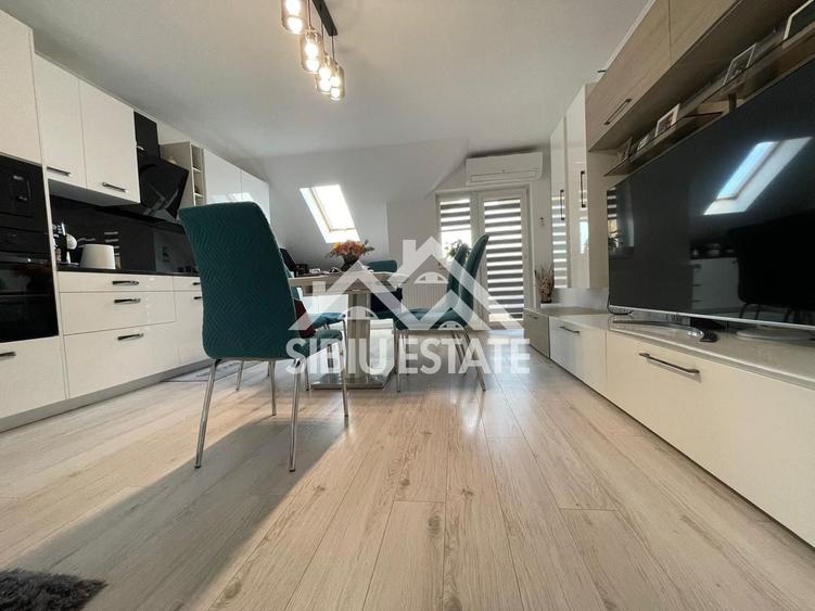 Apartament cu 3 camere semidecomandat, mobilat în Șelimbăr — fotografia 1