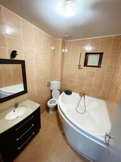 Apartament cu 3 camere semidecomandat în Șelimbăr