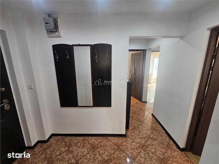 Apartament cu 3 camere decomandat în Central