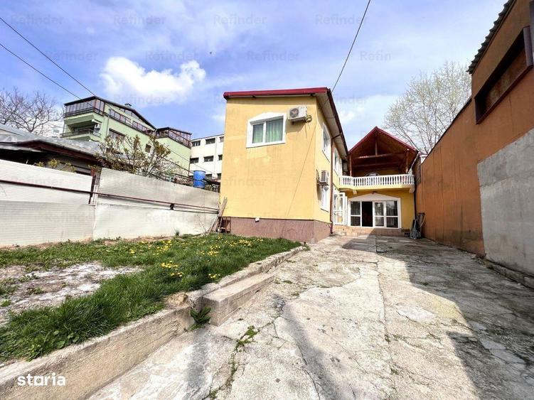 Casă cu 4 camere cu Canalizare în Vitan
