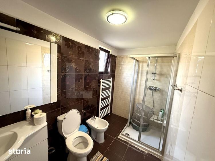 Casă cu 3 camere cu Teren 1342 Mp în Plopu