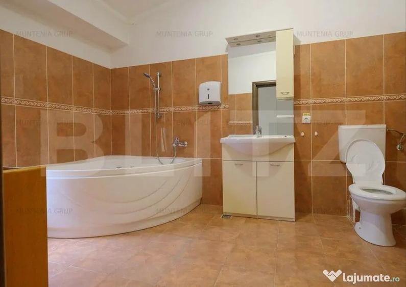 Casa P + E + M parte din duplex, 226.78 mp, 571 mp teren, z - 2