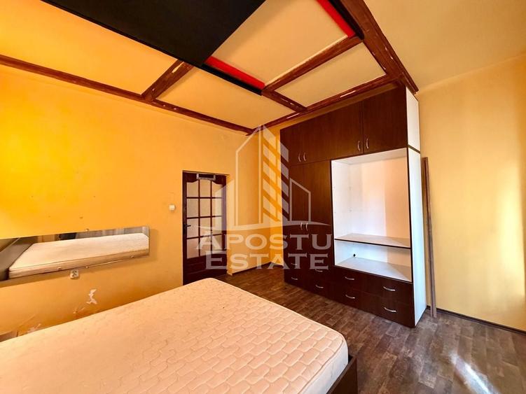 Apartament cu 2 camere semidecomandat, mobilat în Mehala