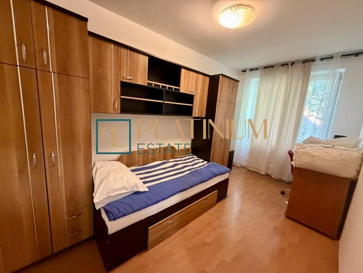 Apartament cu 3 camere semidecomandat, mobilat în Medicină