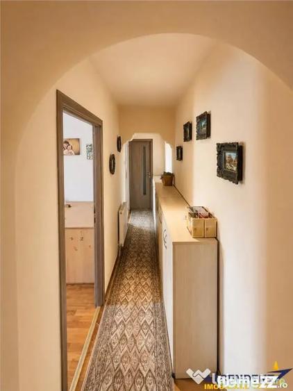 Apartament cu 3 camere decomandat în Județean