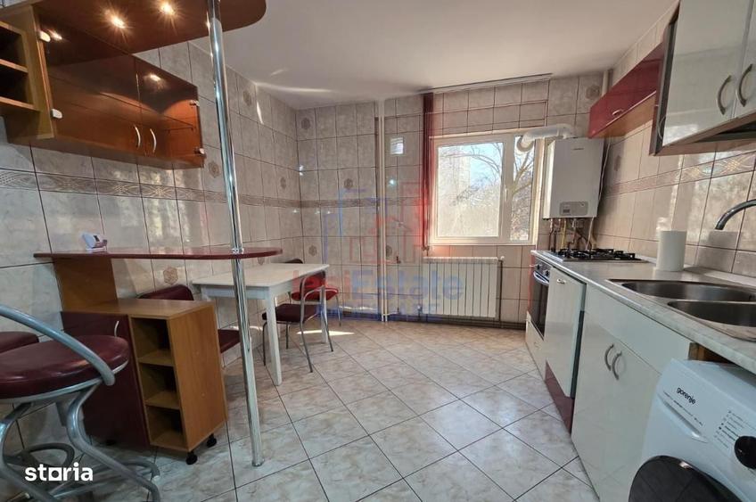 Apartament cu 3 camere decomandat în Alexandru cel Bun