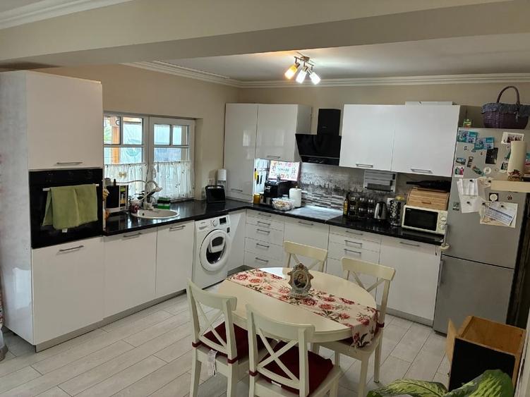 Duplex cu 3 camere cu Canalizare în Moșnița Nouă