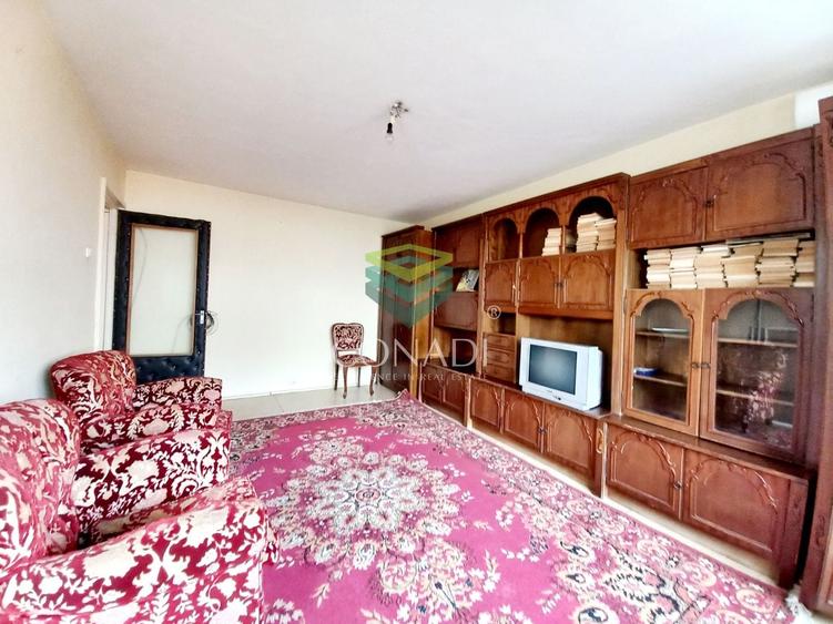 Apartament cu 3 camere decomandat în Băneasa
