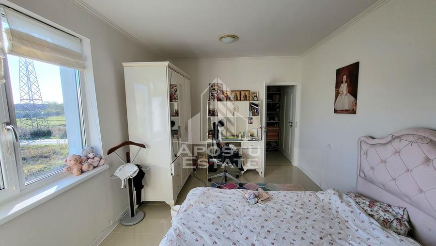 Duplex cu 6 camere cu Teren 350 Mp în Ghiroda