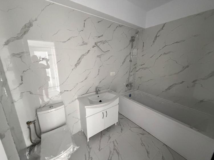 Apartament cu 3 camere decomandat în Dobroești