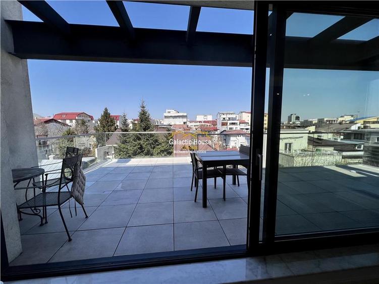 Apartament cu 3 camere decomandat în Dorobanți