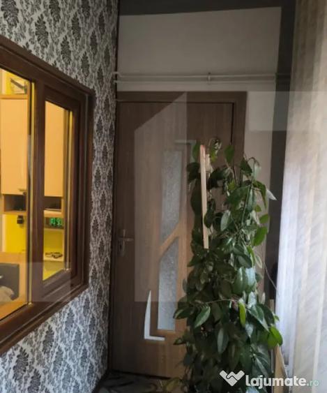 Casă cu 6 camere cu Teren 400 Mp în Central