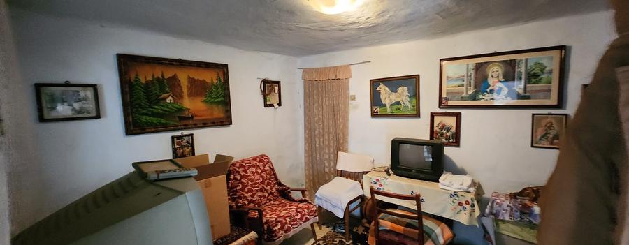 Casă individuală cu 3 camere cu Canalizare în Florilor