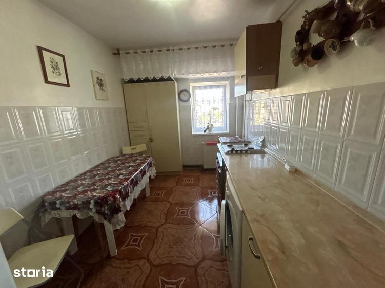 Apartament cu 2 camere decomandat în Mărăței