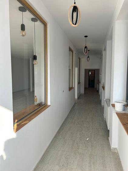 Spațiu comercial, de 310 mp, în Florești