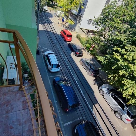 Apartament cu 2 camere, mobilat în Faleza Nord