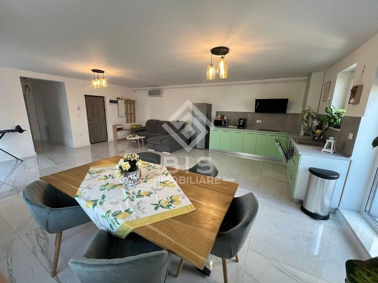 Apartament cu 3 camere decomandat în Nord-Est