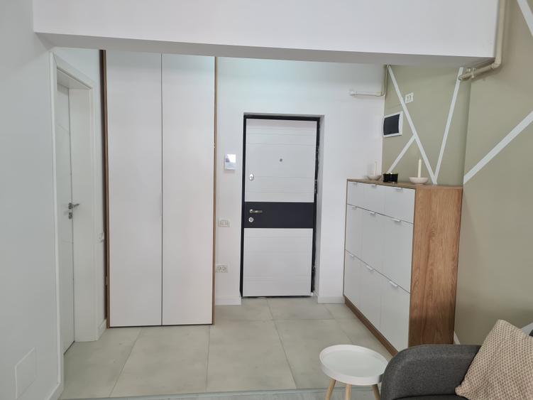 Apartament cu 2 camere semidecomandat în Berceni