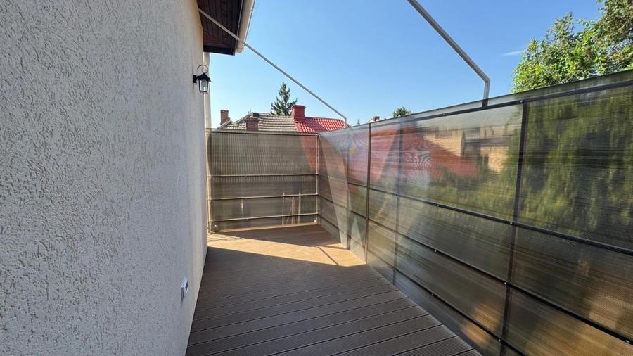 Apartament cu 5 camere decomandat în Barbu Văcărescu